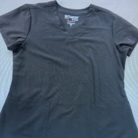 Grey's Anatomy Tops - Grey's Anatomy Women's Charcoal V-Neck Tee